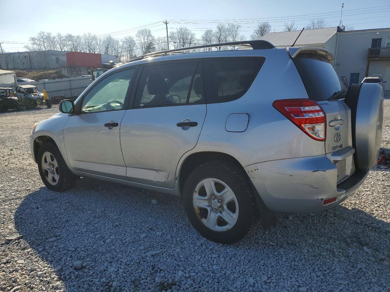 2011 TOYOTA RAV4 photo 2