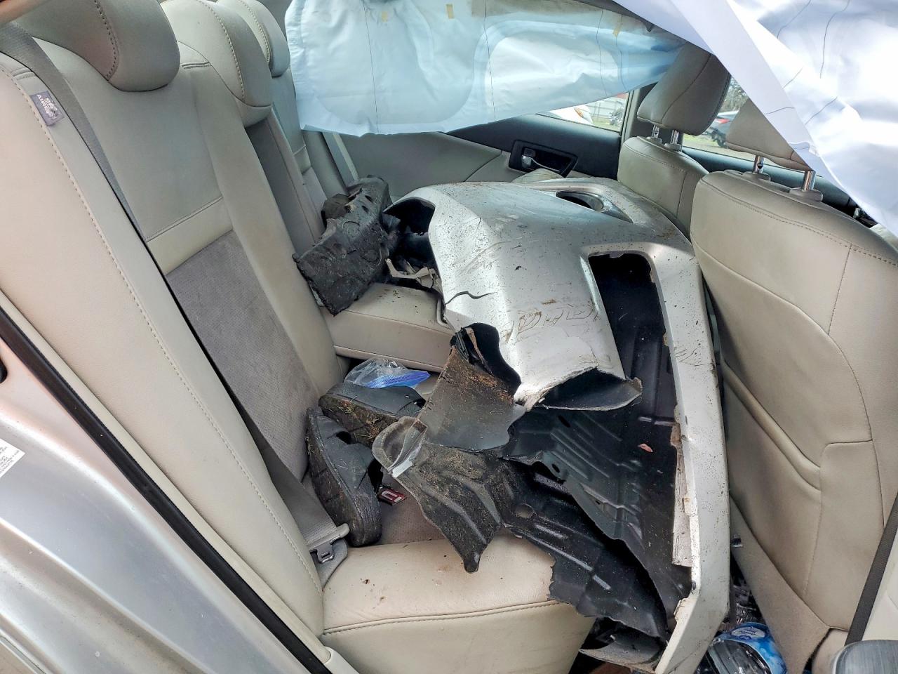 2012 TOYOTA CAMRY HYBRID photo 10