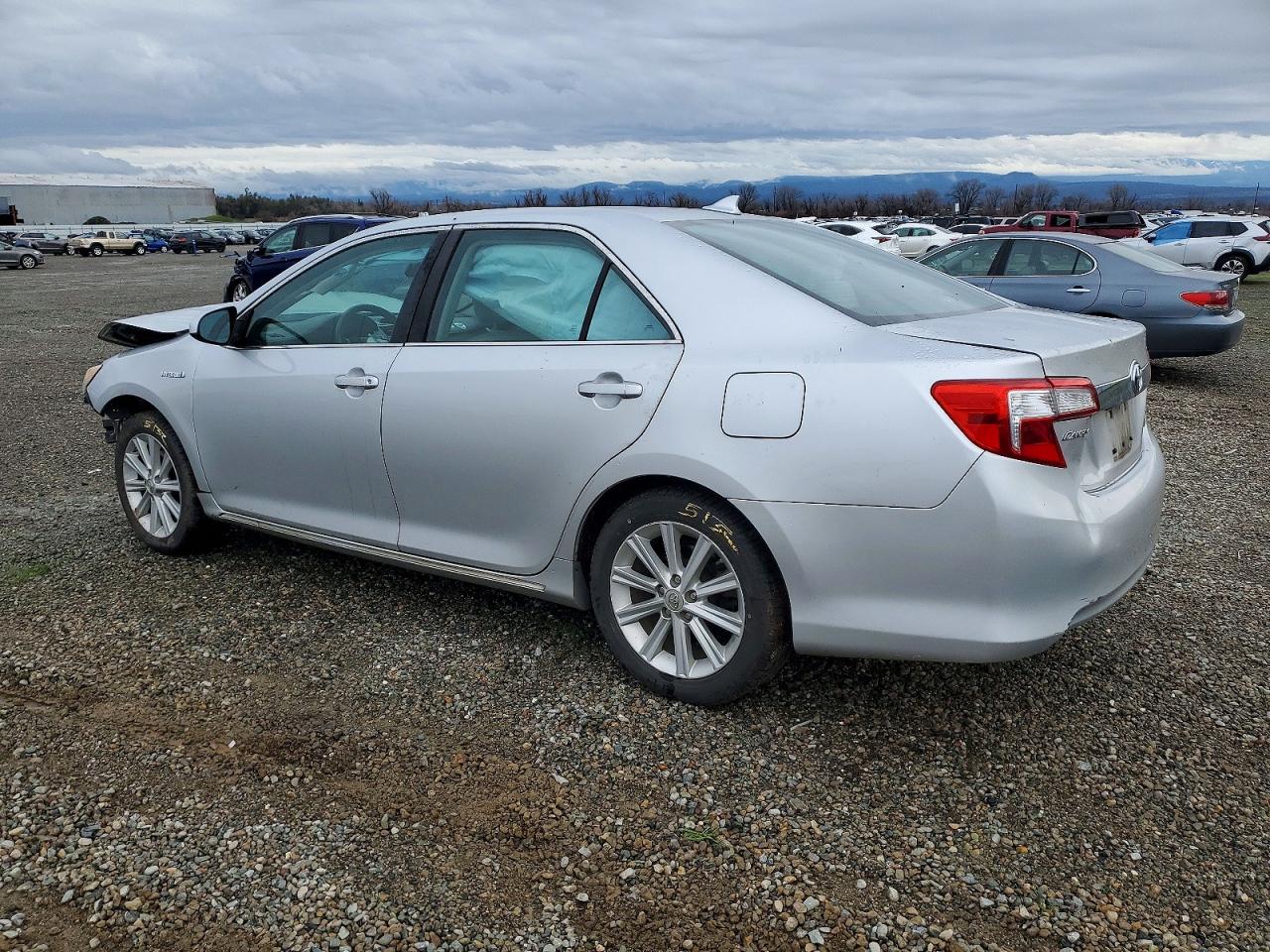 2012 TOYOTA CAMRY HYBRID photo 2
