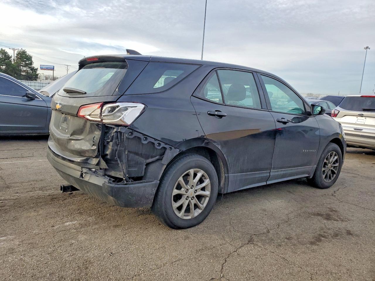 2019 CHEVROLET EQUINOX LS photo 3