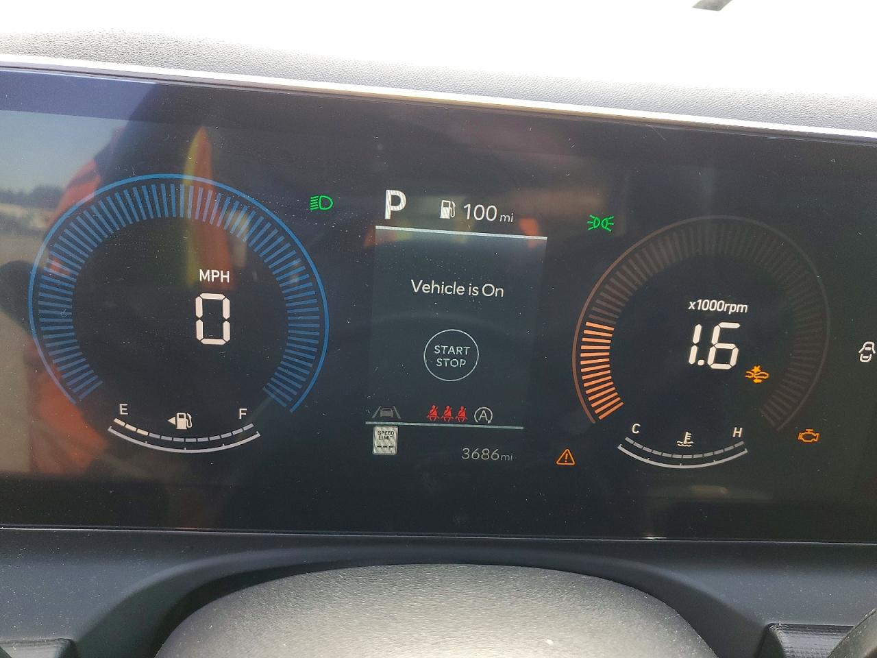 2026 HYUNDAI TUCSON SEL photo 9