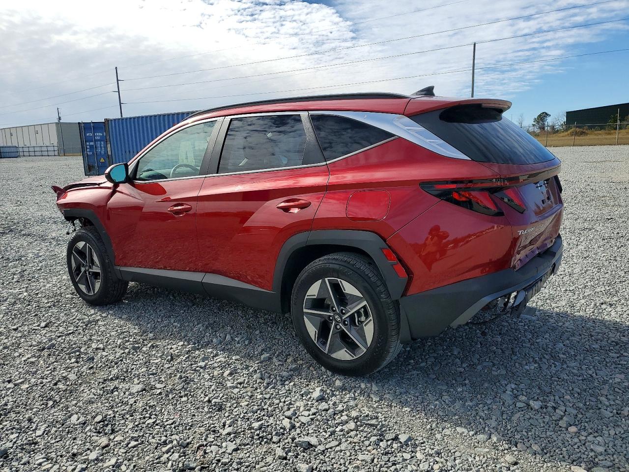 2026 HYUNDAI TUCSON SEL photo 2