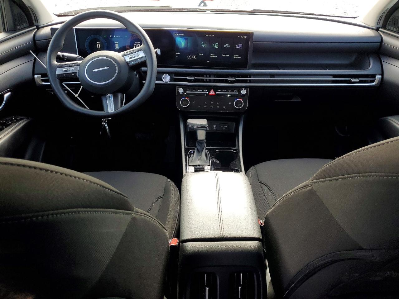 2026 HYUNDAI TUCSON SEL photo 8