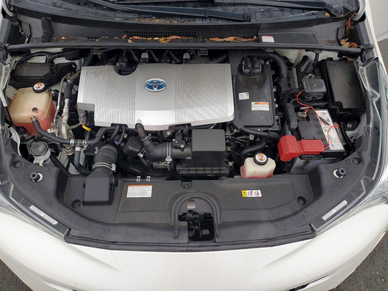 2018 TOYOTA PRIUS photo 11