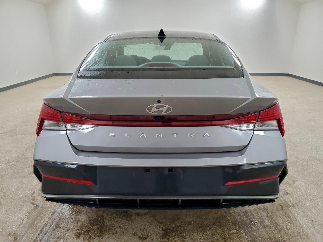 2025 HYUNDAI ELANTRA SEL photo 6