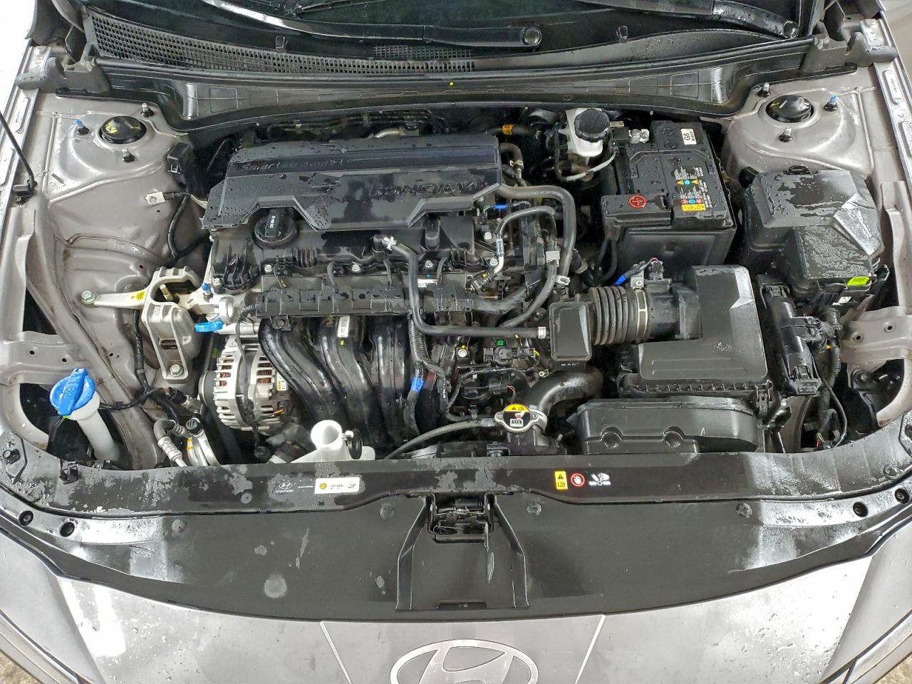 2025 HYUNDAI ELANTRA SEL photo 11