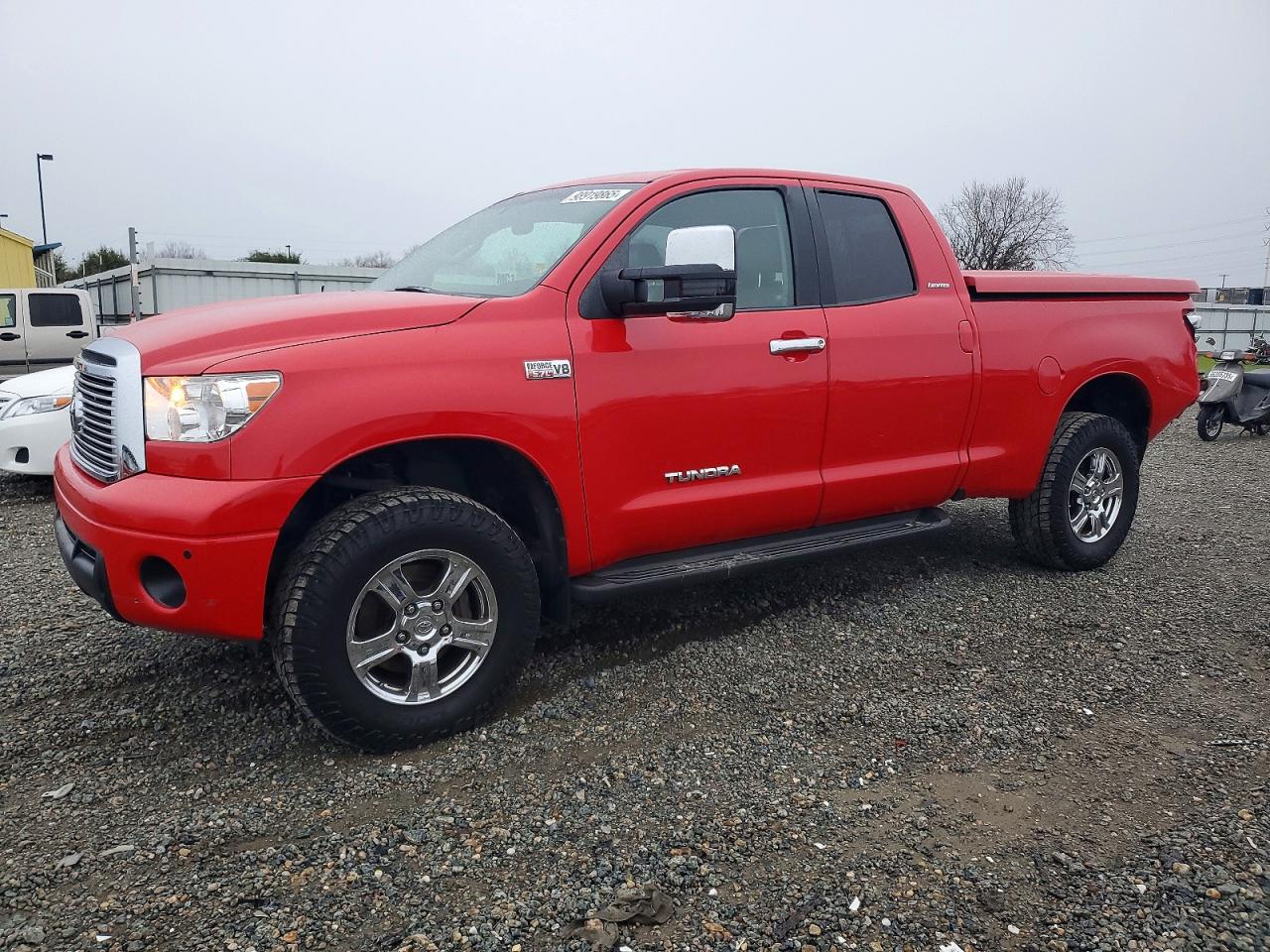 2011 TOYOTA TUNDRA