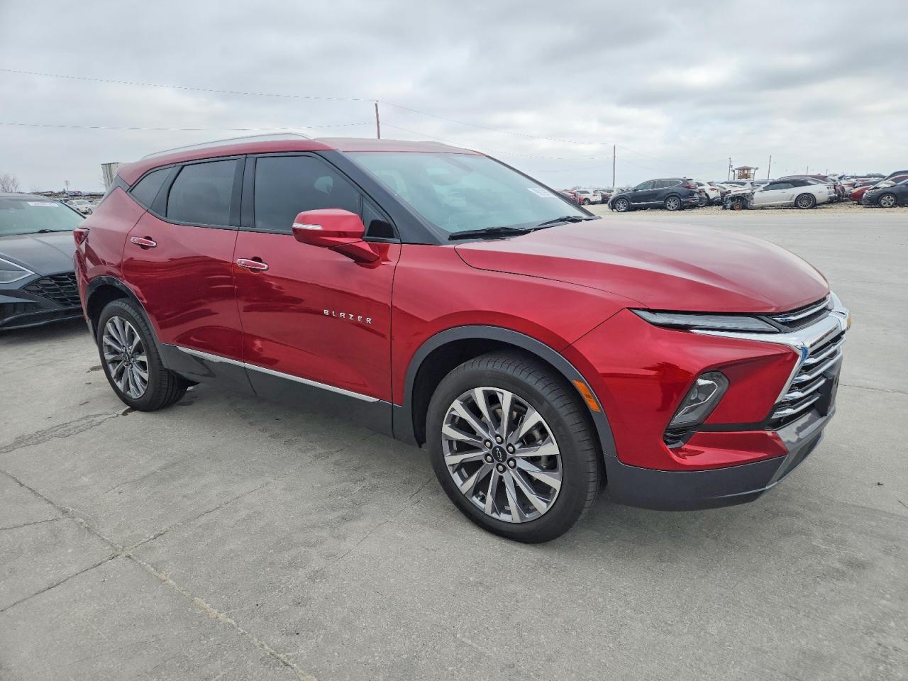 2025 CHEVROLET BLAZER PREMIER photo 4
