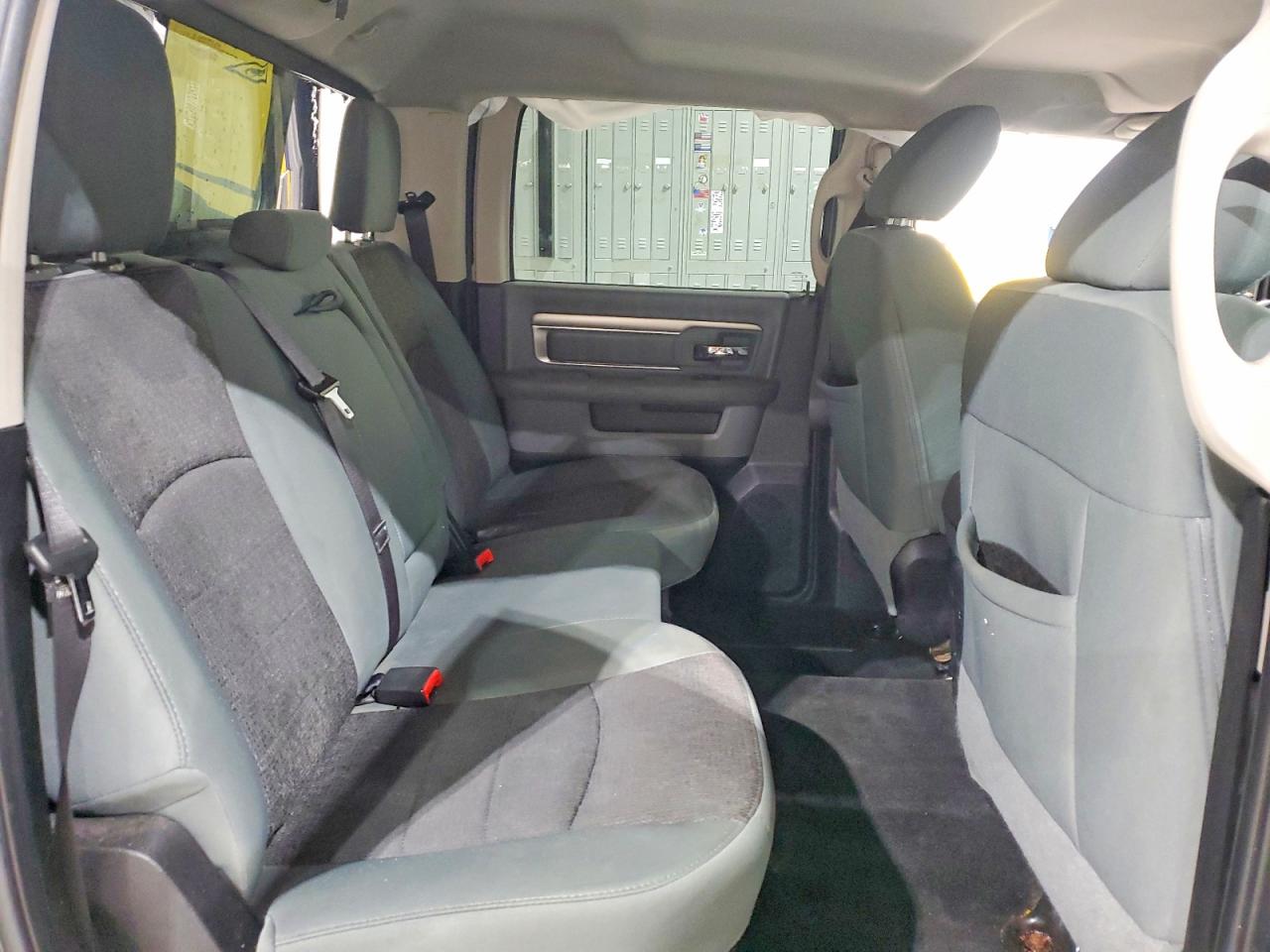 2015 RAM 1500 SLT photo 10