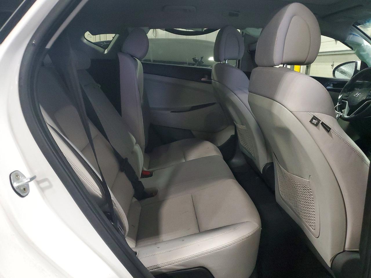 2018 HYUNDAI TUCSON VALUE photo 11