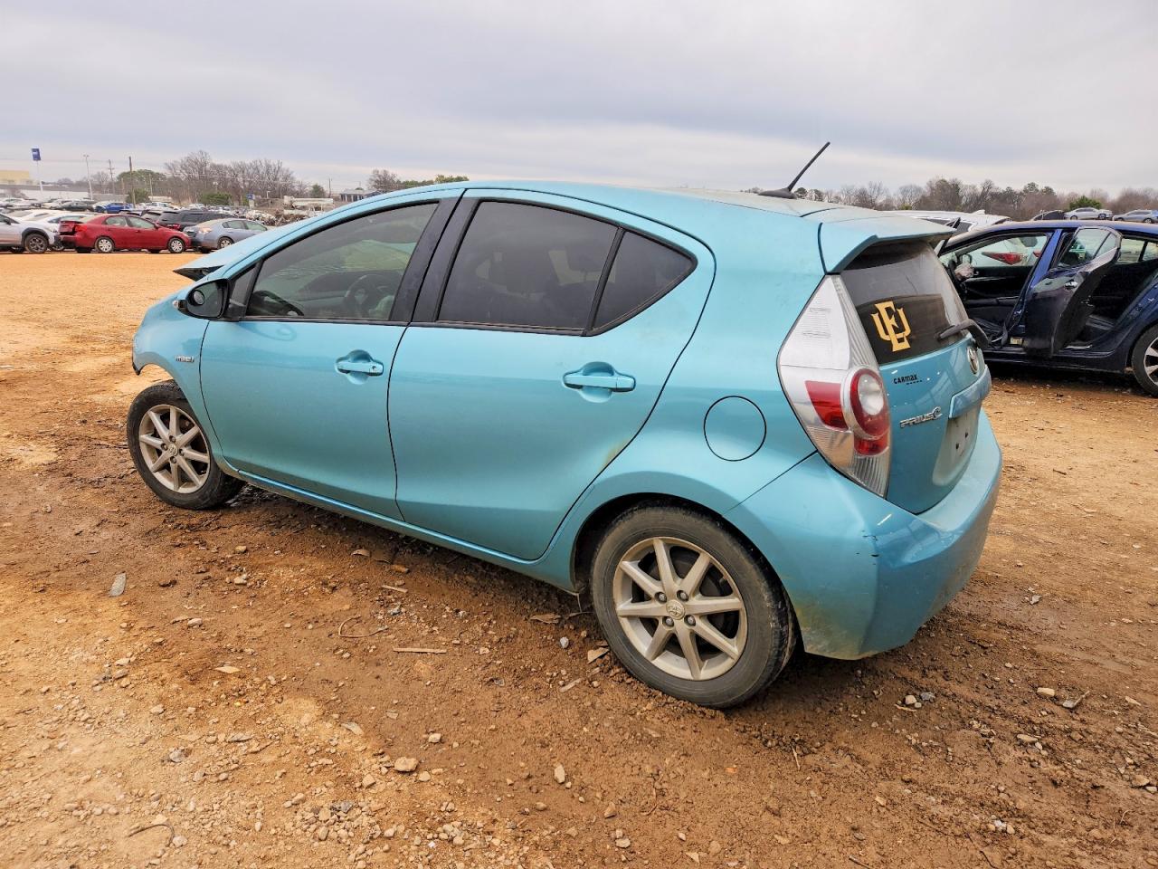 2014 TOYOTA PRIUS C photo 2