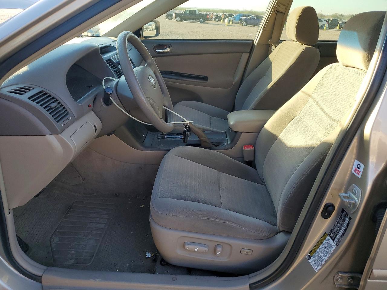 2005 TOYOTA CAMRY LE photo 7