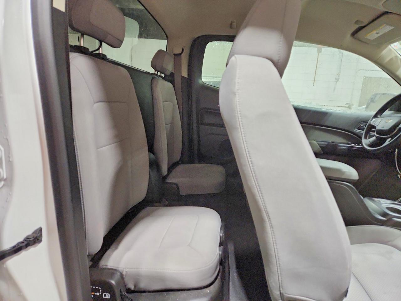 2019 CHEVROLET COLORADO photo 10