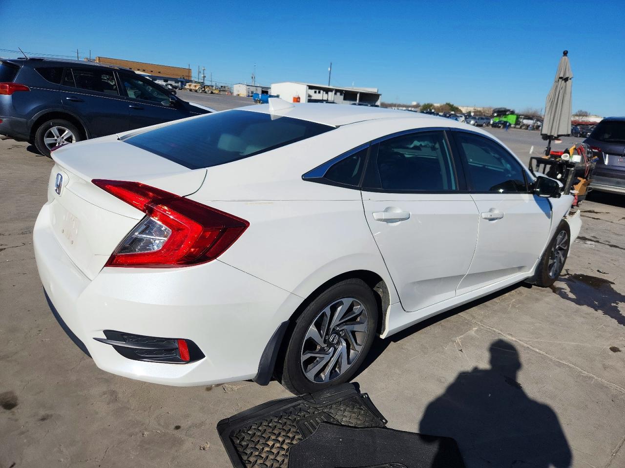 2017 HONDA CIVIC EX photo 3