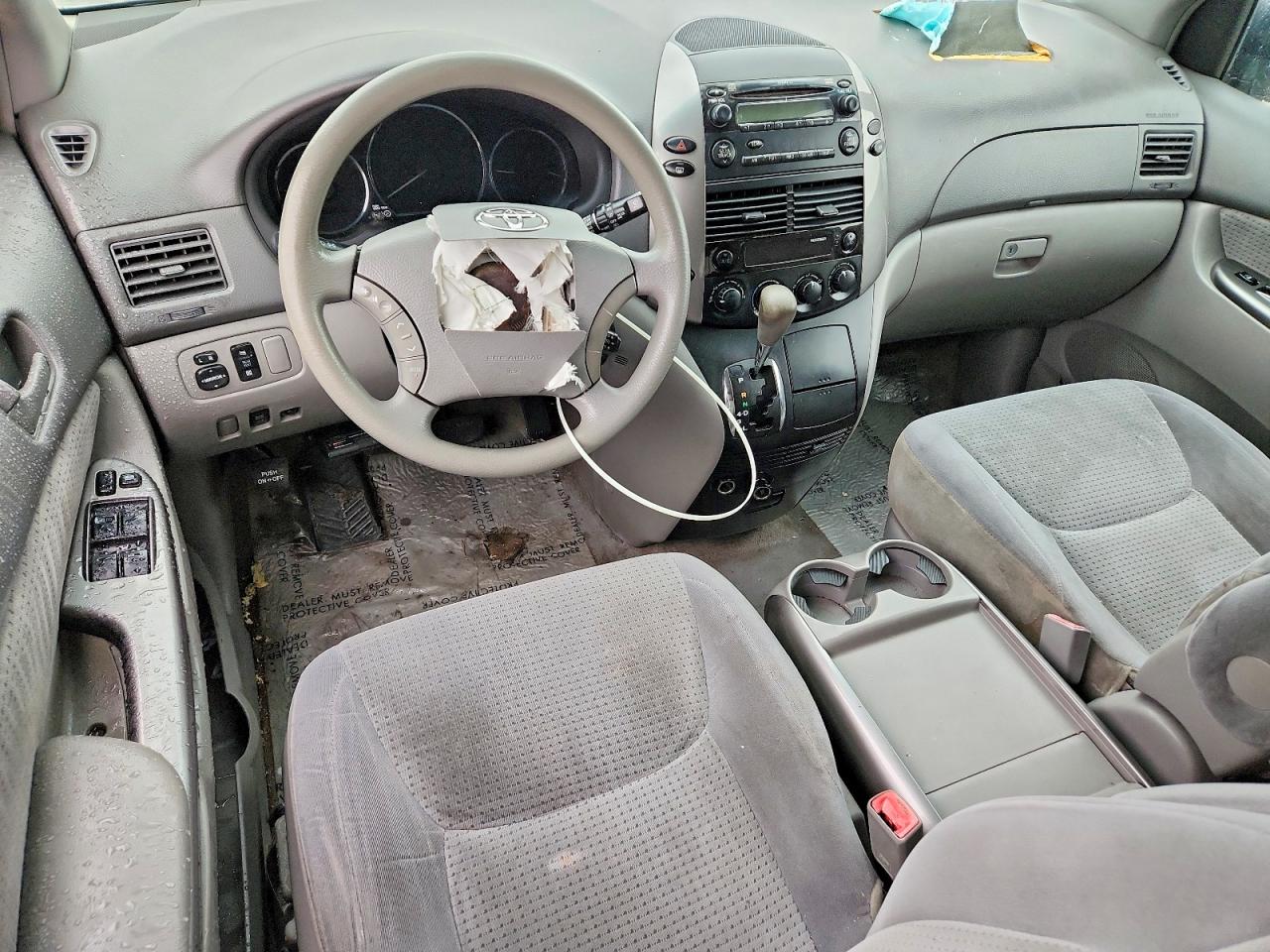 2006 TOYOTA SIENNA CE photo 8