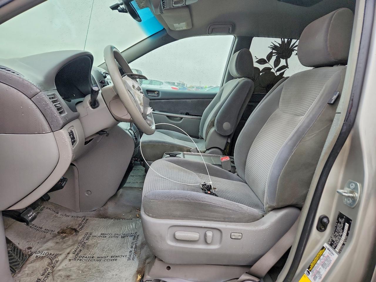 2006 TOYOTA SIENNA CE photo 7