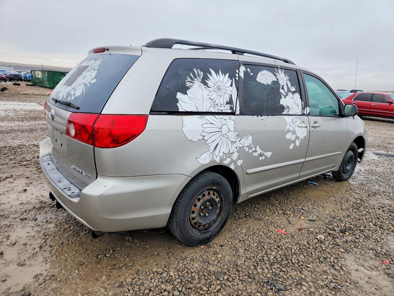 2006 TOYOTA SIENNA CE photo 3