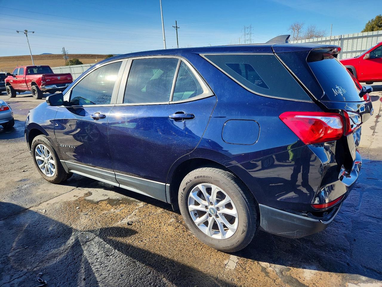 2020 CHEVROLET EQUINOX LS photo 2