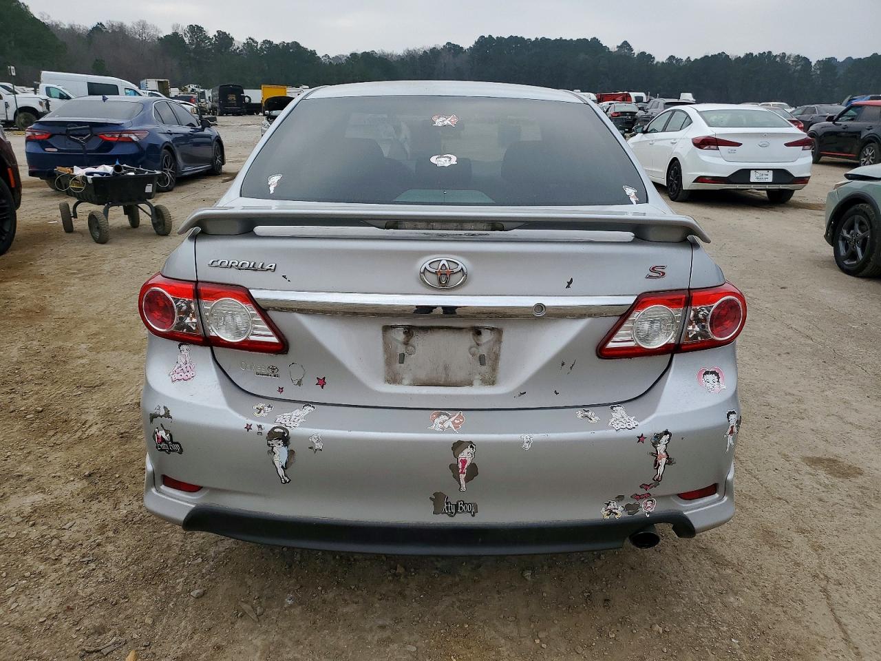 2012 TOYOTA COROLLA BASE photo 11