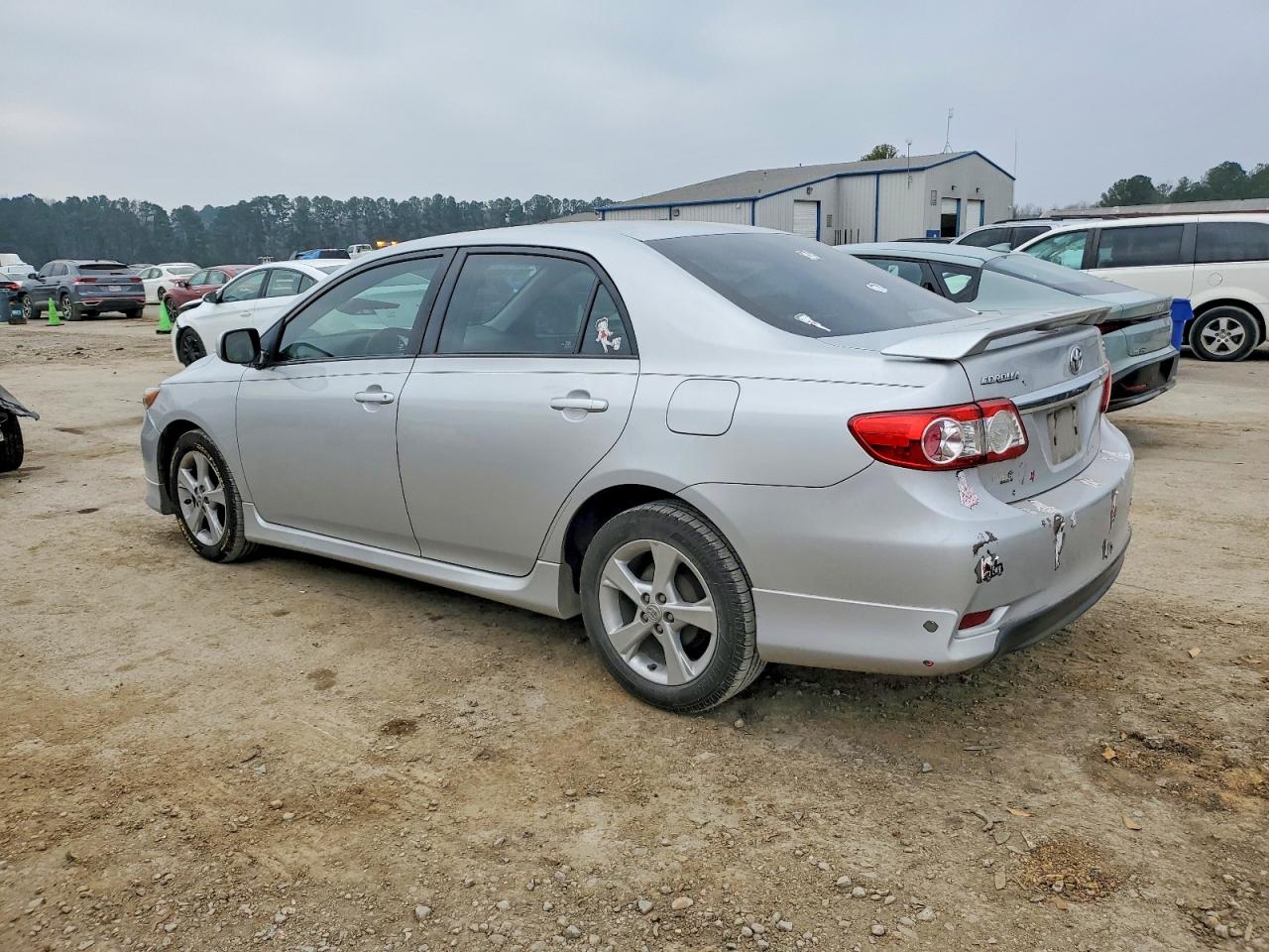 2012 TOYOTA COROLLA BASE photo 3