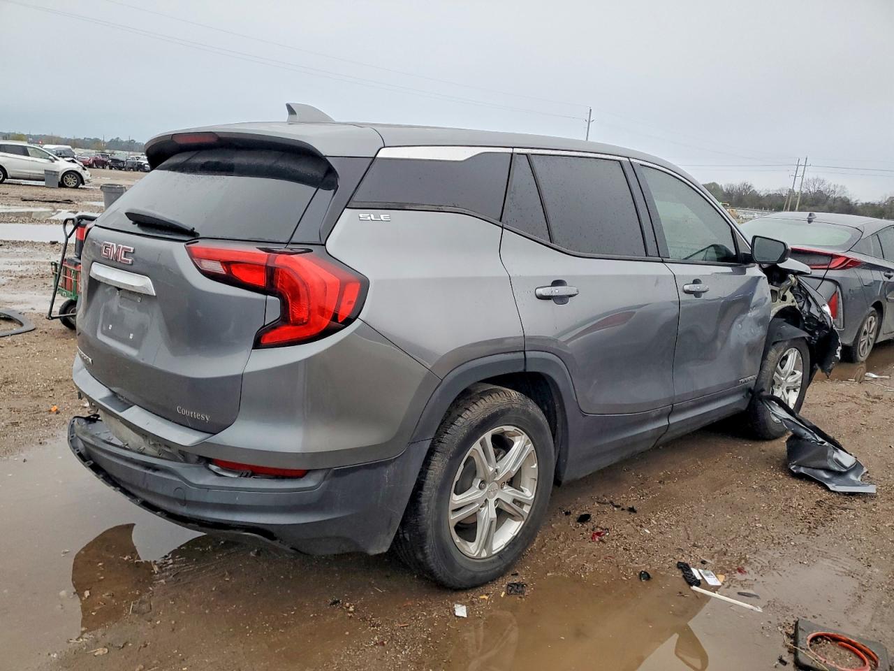 2019 GMC TERRAIN SLE photo 3