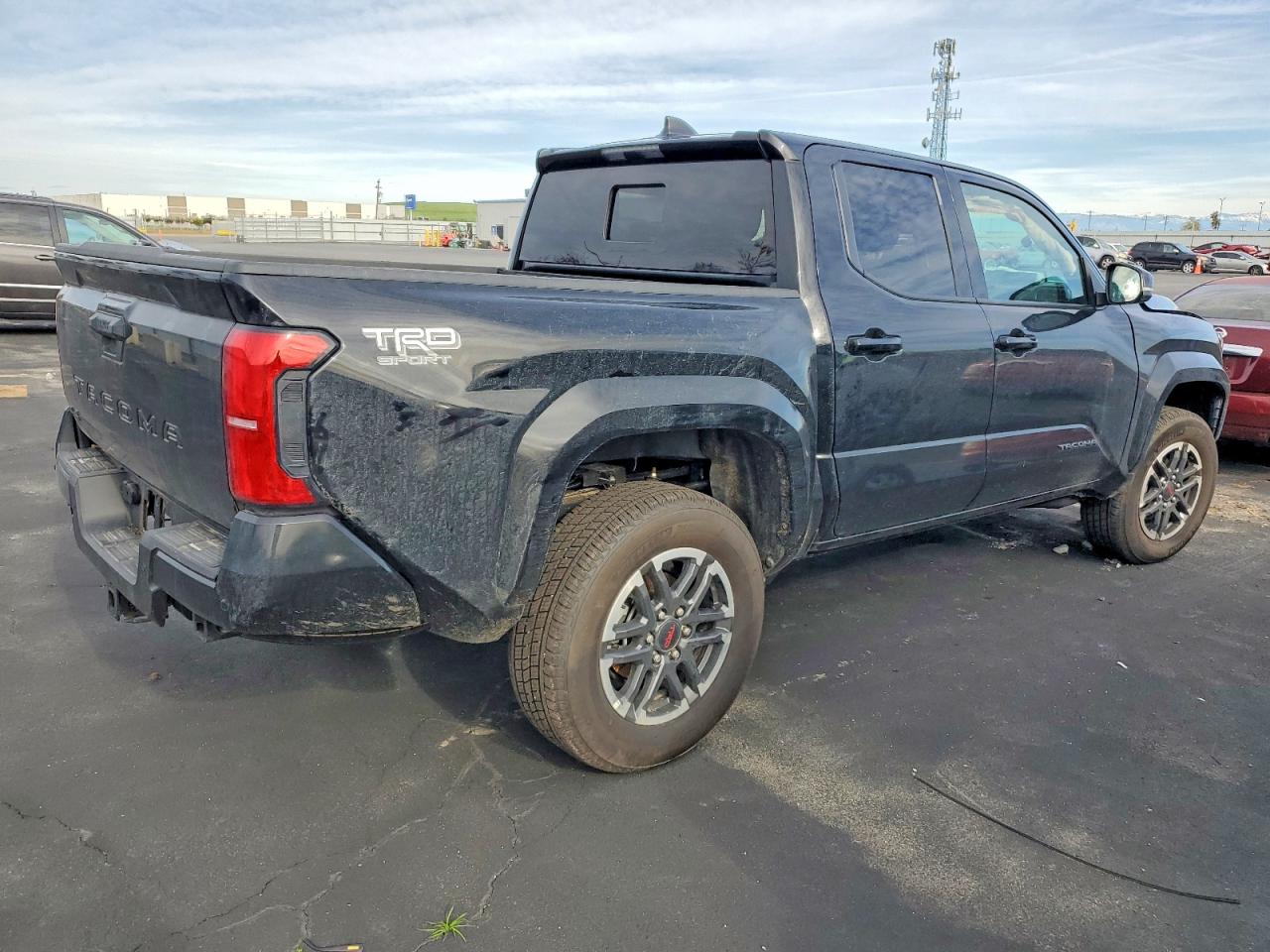 2025 TOYOTA TACOMA DOUBLE CAB photo 3