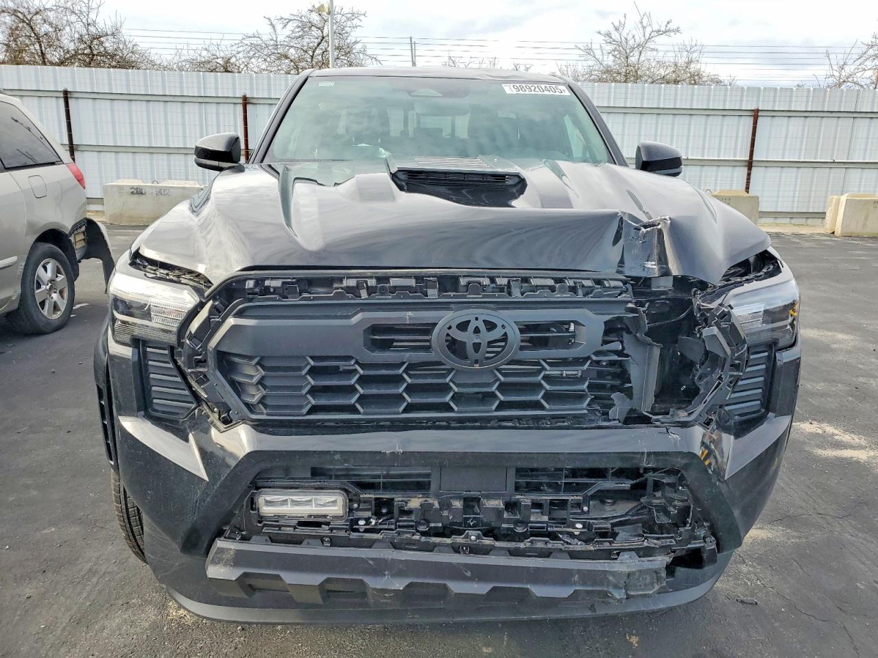 2025 TOYOTA TACOMA DOUBLE CAB photo 5
