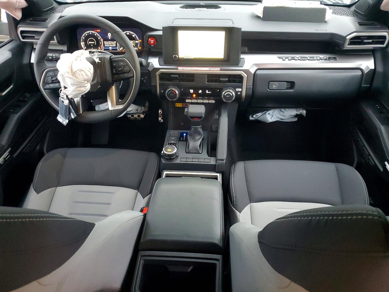 2025 TOYOTA TACOMA DOUBLE CAB photo 8
