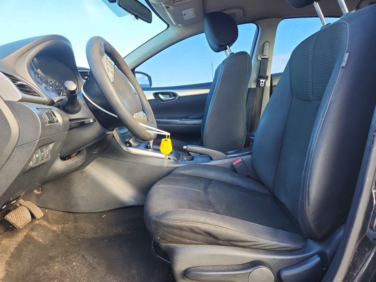 2016 NISSAN SENTRA S photo 13