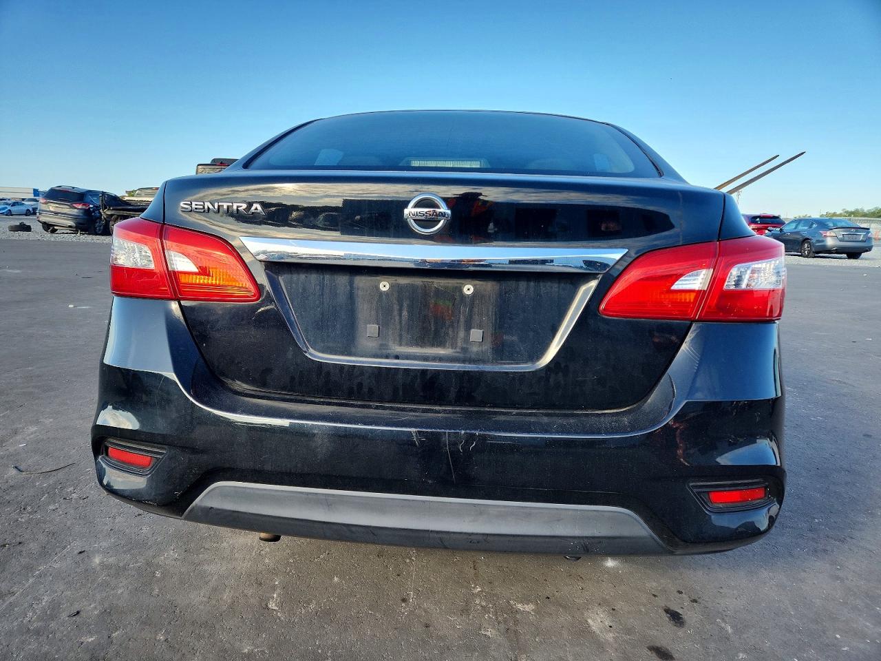 2016 NISSAN SENTRA S photo 11