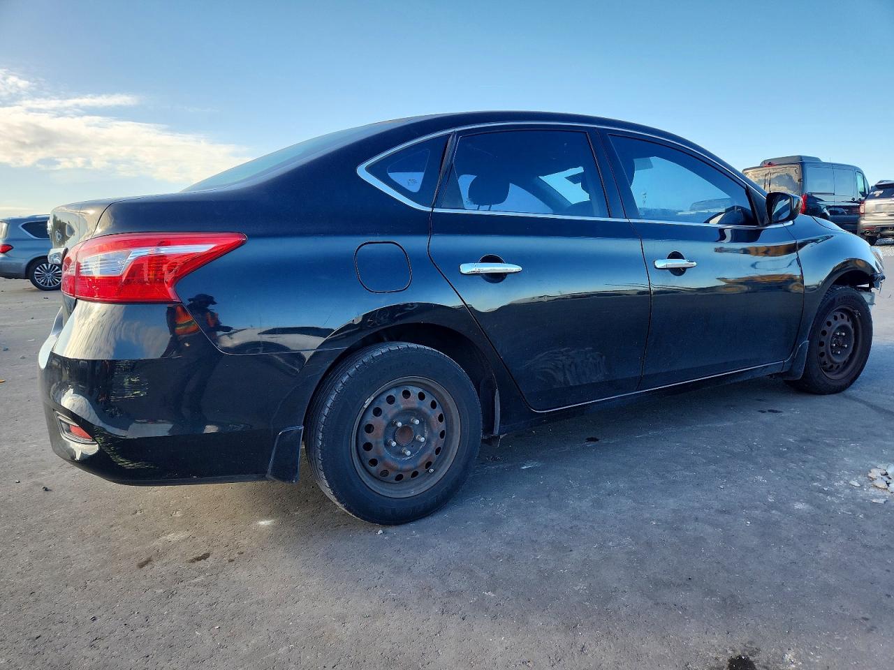 2016 NISSAN SENTRA S photo 5
