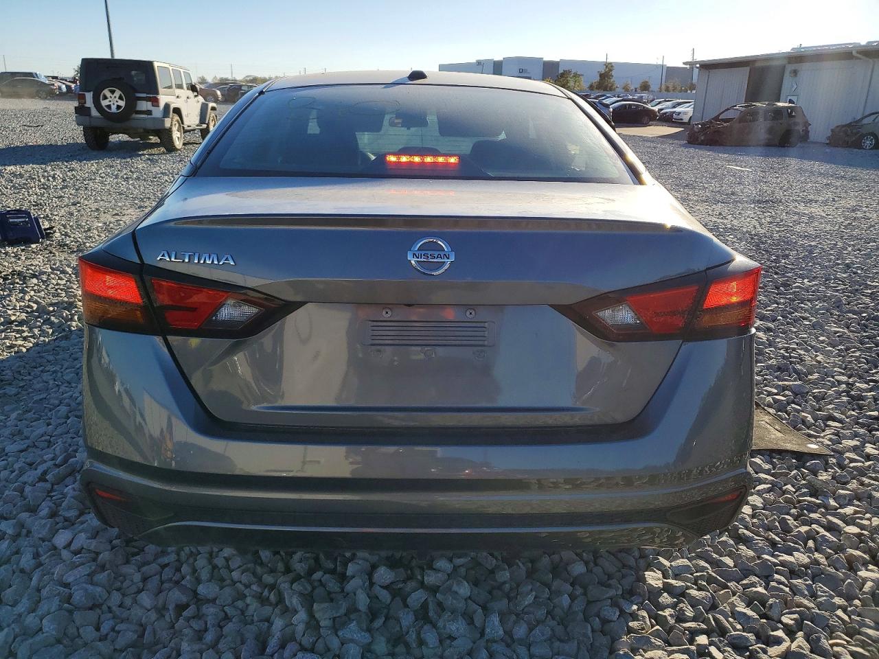 2019 NISSAN ALTIMA S photo 6