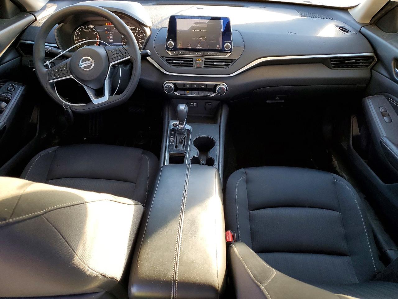 2019 NISSAN ALTIMA S photo 8