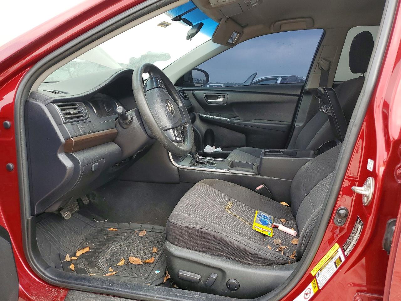 2017 TOYOTA CAMRY LE photo 13