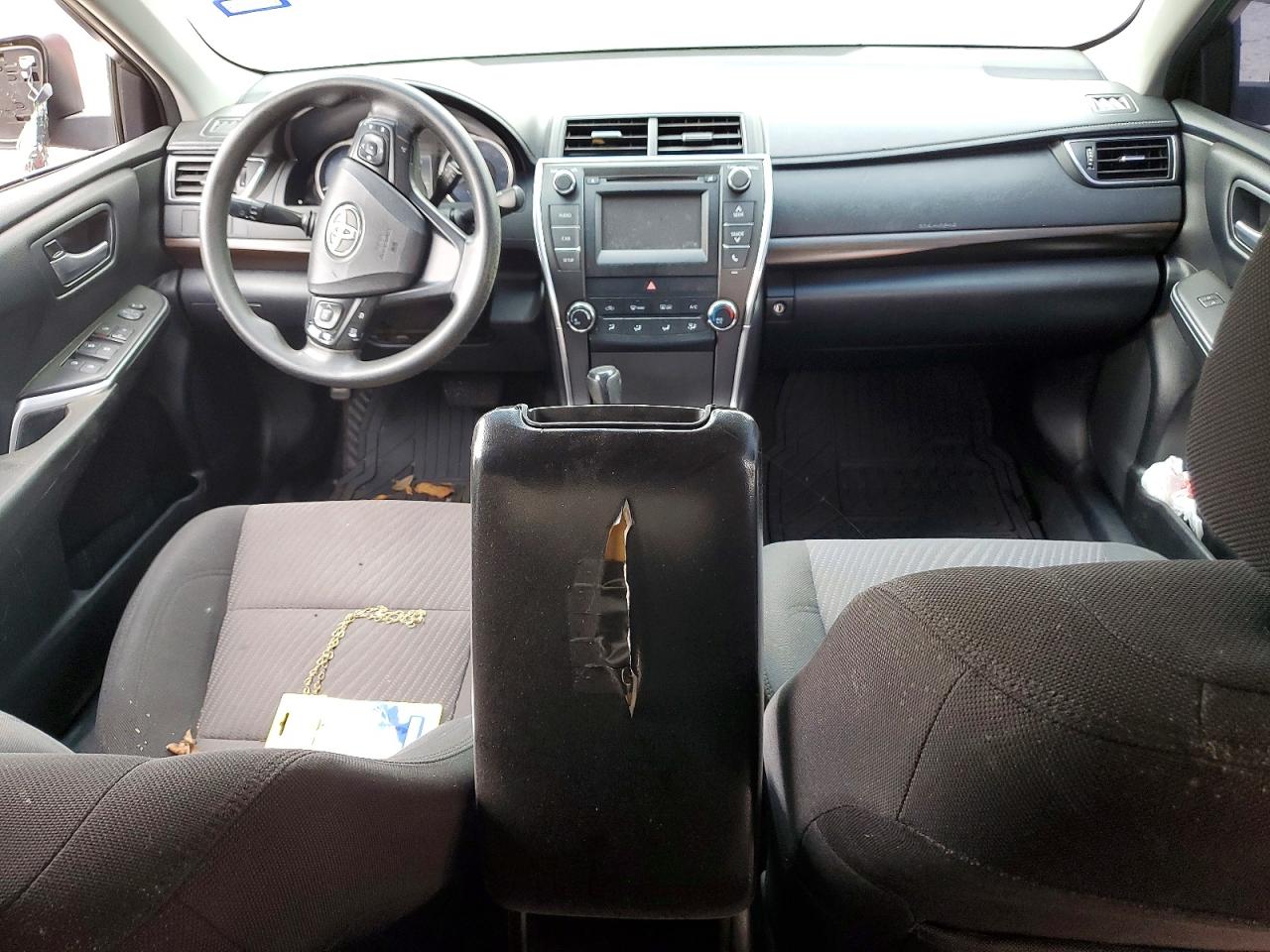 2017 TOYOTA CAMRY LE photo 15