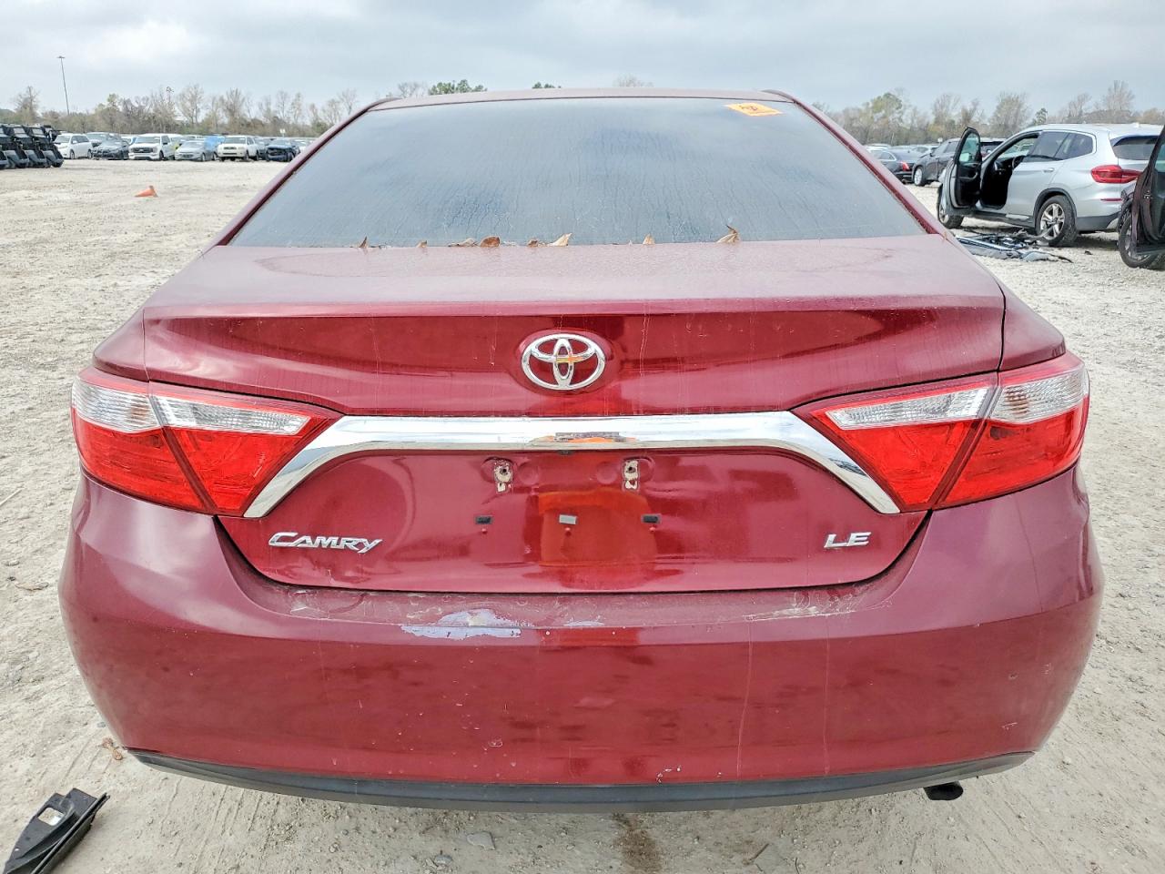 2017 TOYOTA CAMRY LE photo 11