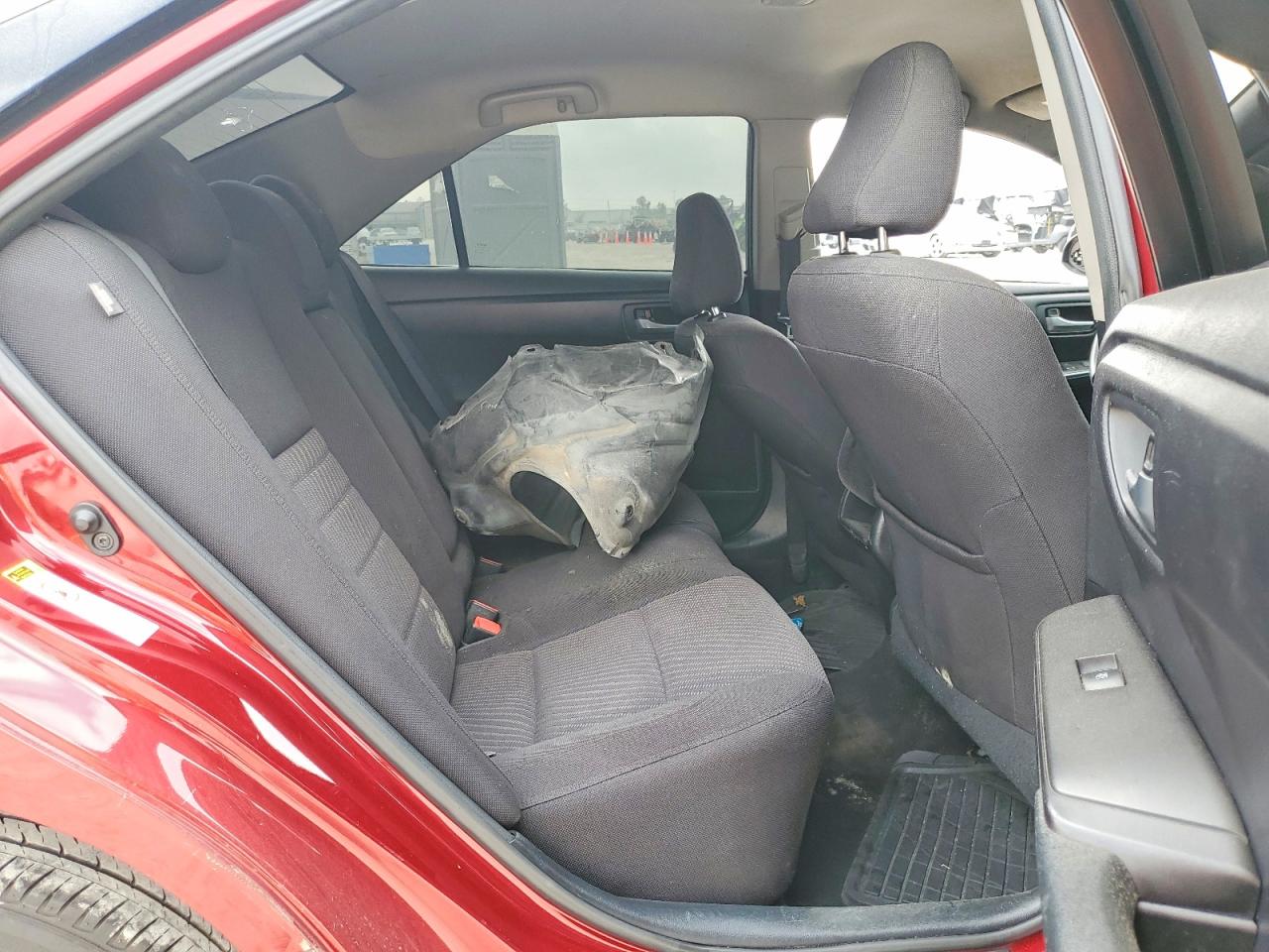 2017 TOYOTA CAMRY LE photo 21