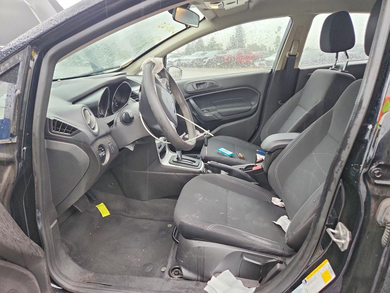 2019 FORD FIESTA SE photo 7