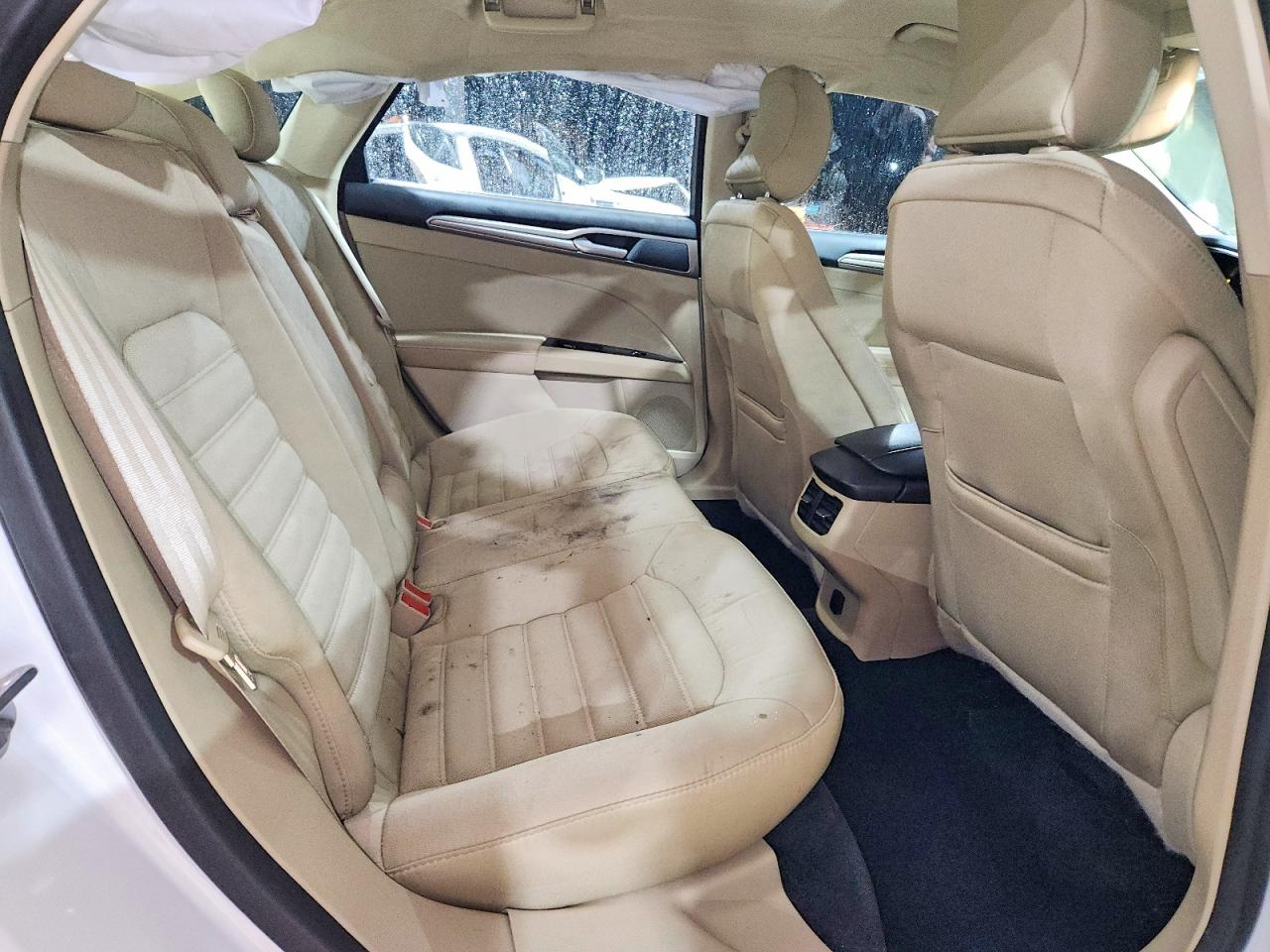 2015 FORD FUSION SE photo 28