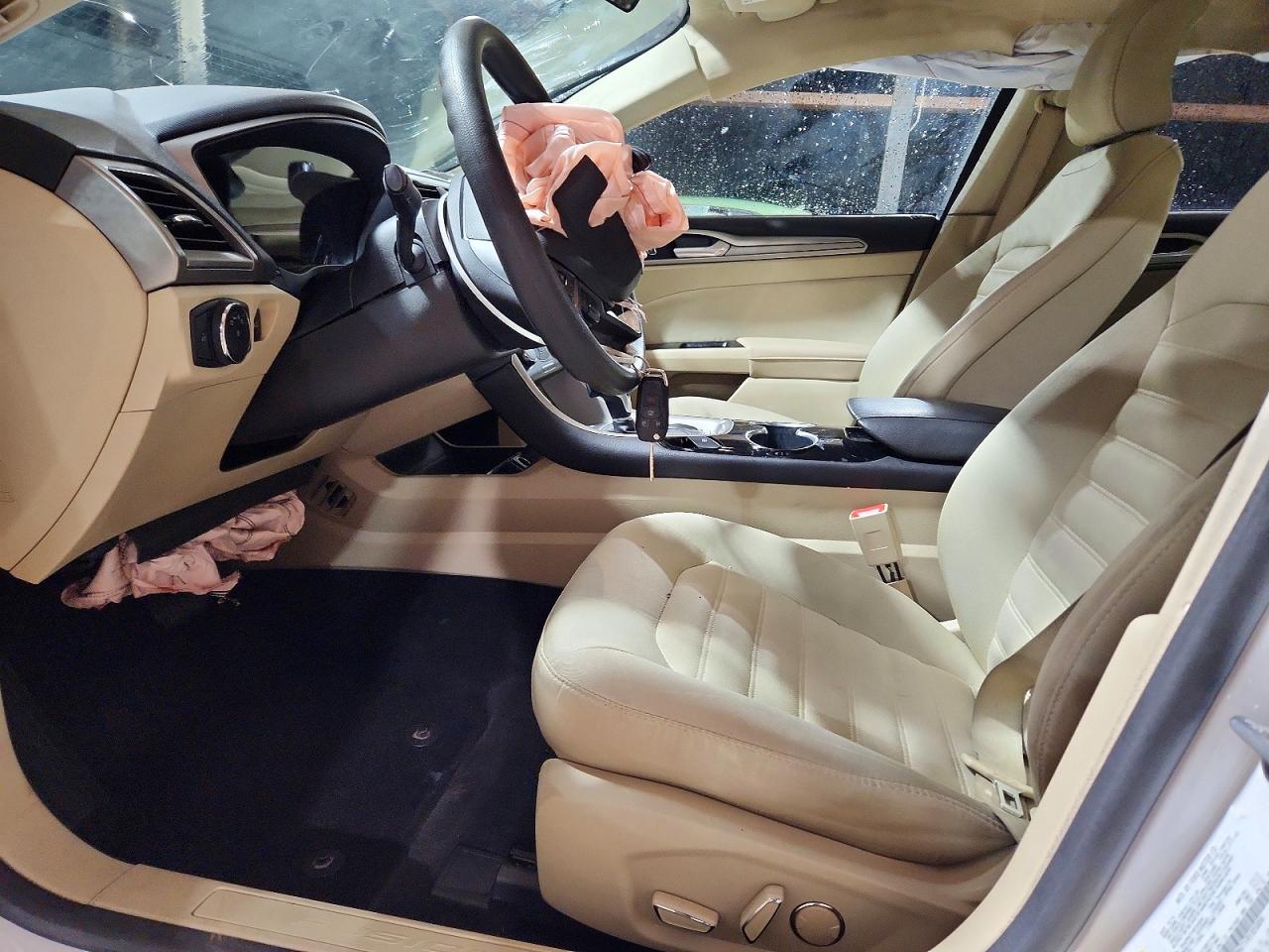 2015 FORD FUSION SE photo 19