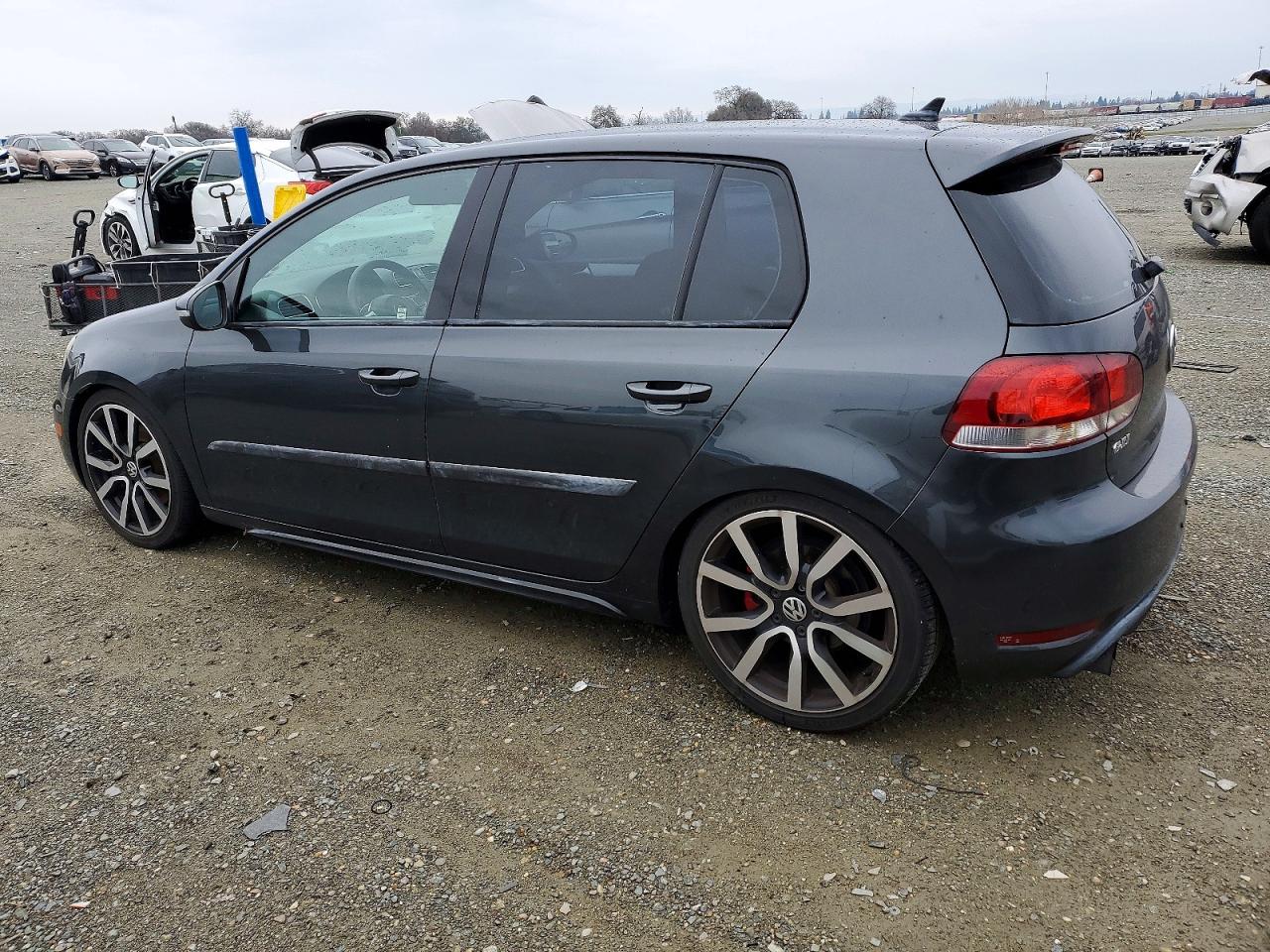 2012 VOLKSWAGEN GTI photo 4