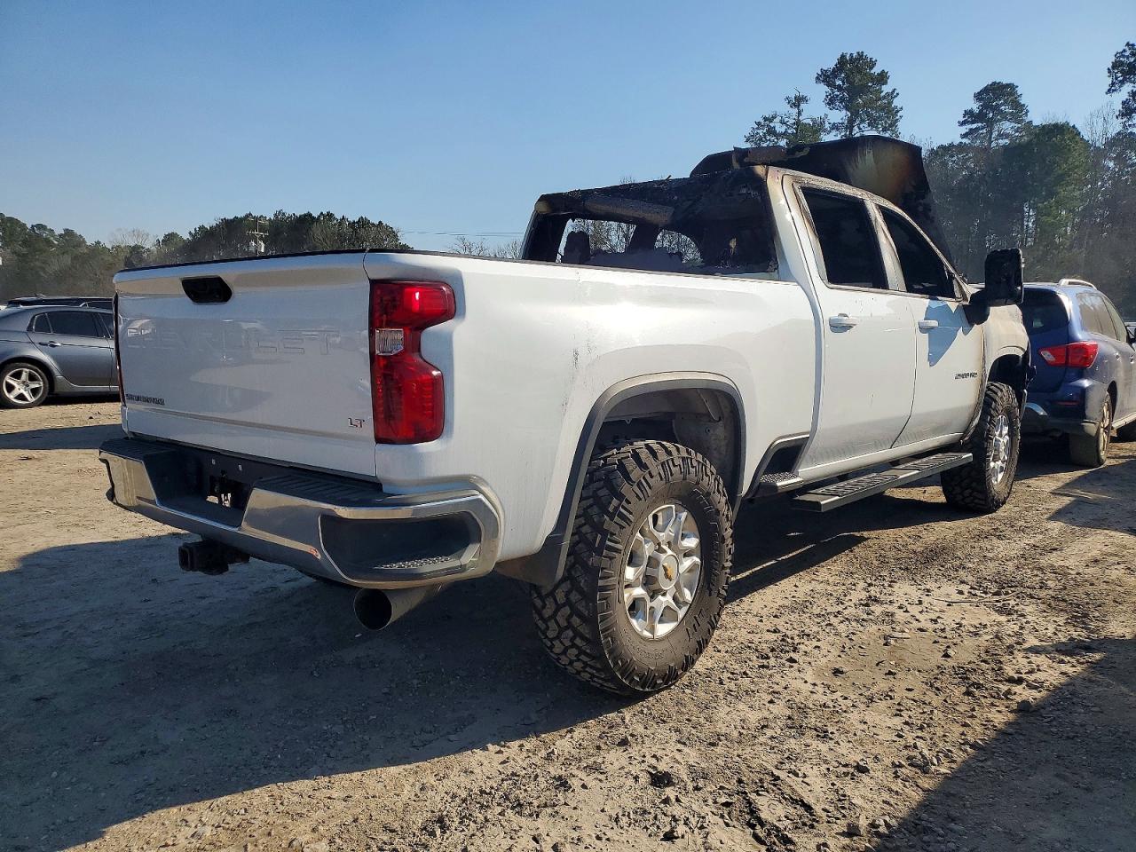 2021 CHEVROLET SILVERADO K2500 HEAVY DUTY LT photo 3