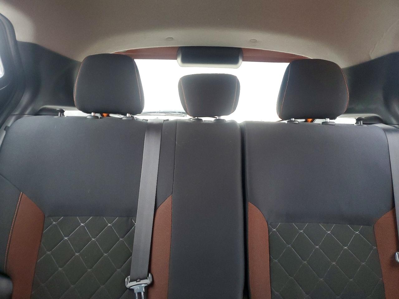 2018 NISSAN KICKS S photo 10