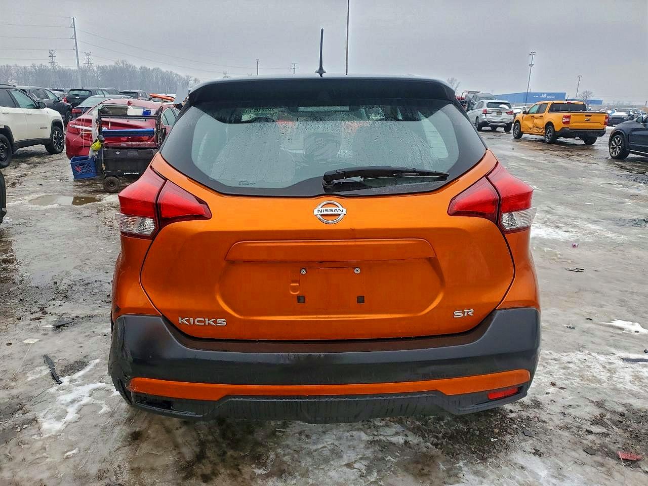 2018 NISSAN KICKS S photo 6