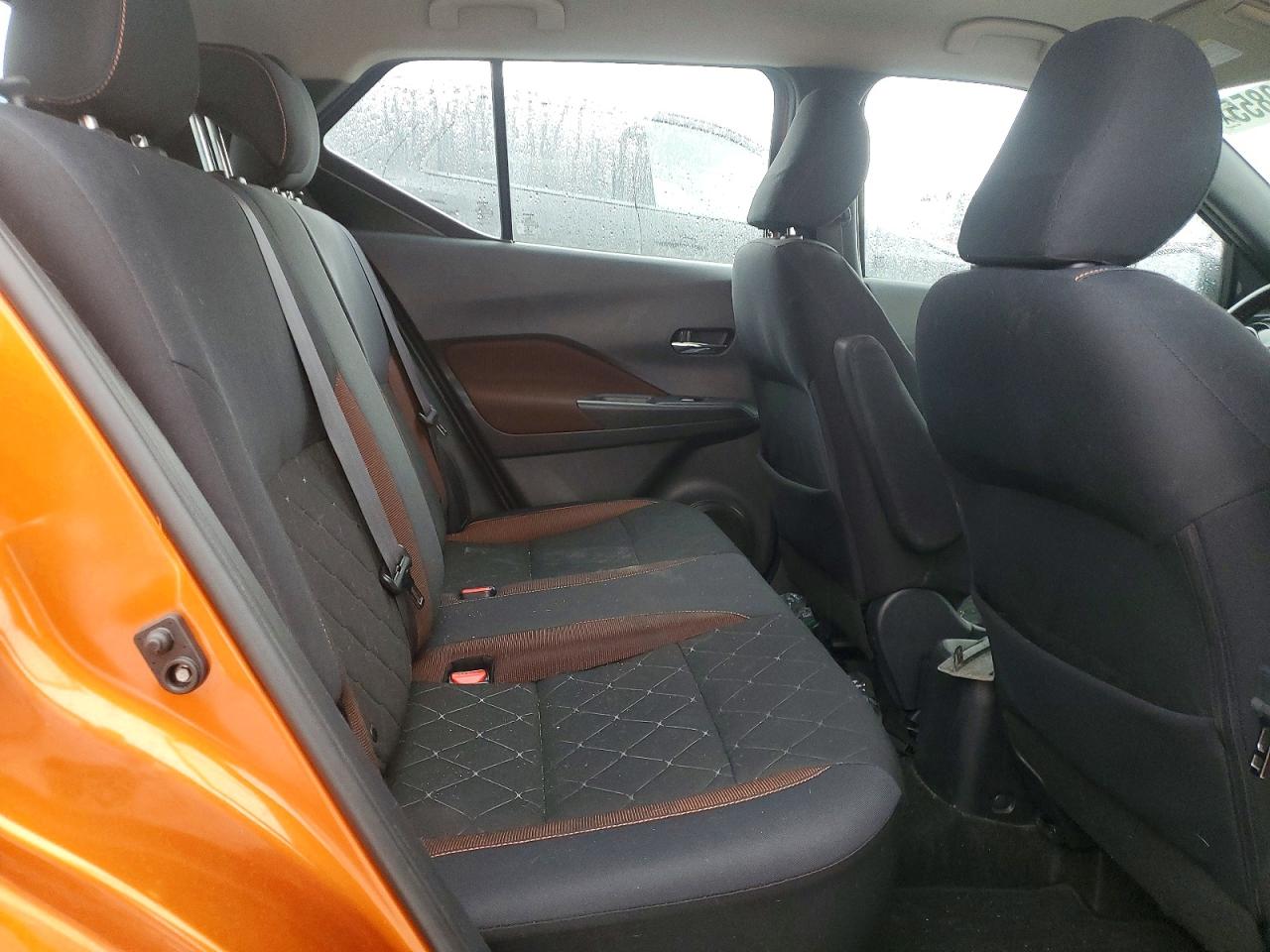 2018 NISSAN KICKS S photo 11