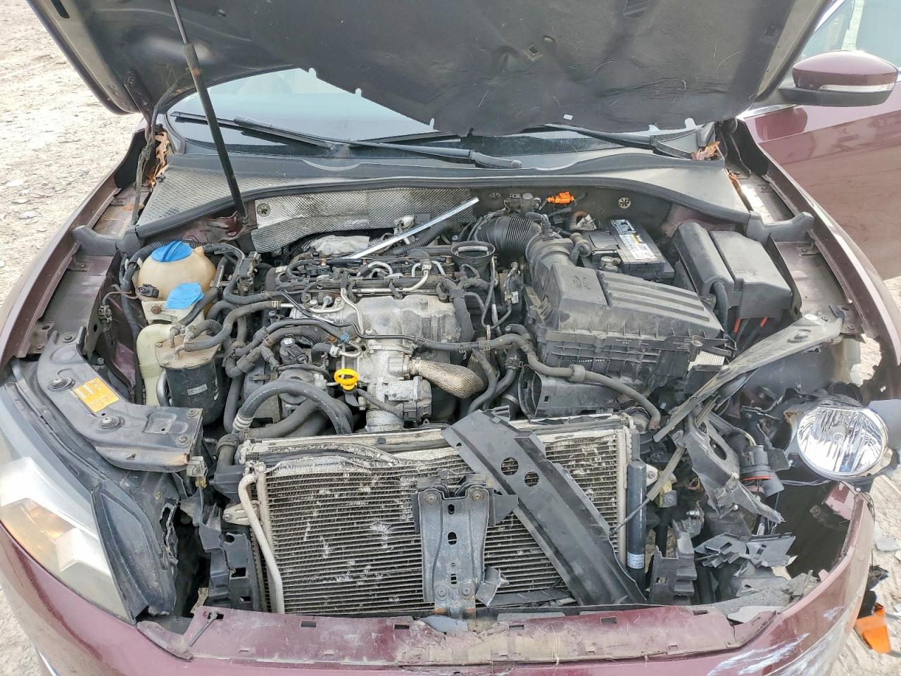 2014 VOLKSWAGEN PASSAT SE photo 11