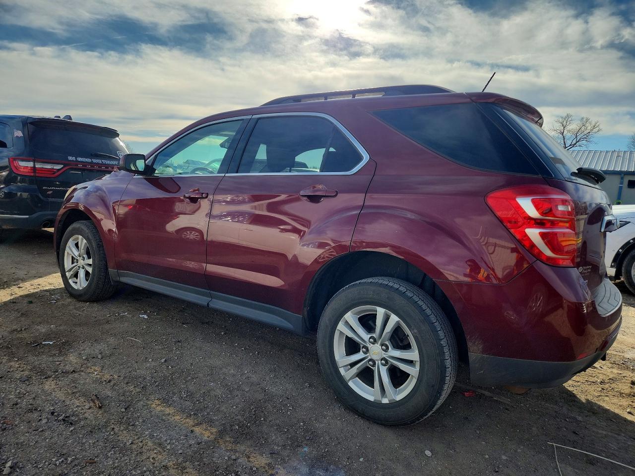 2016 CHEVROLET EQUINOX LT photo 2