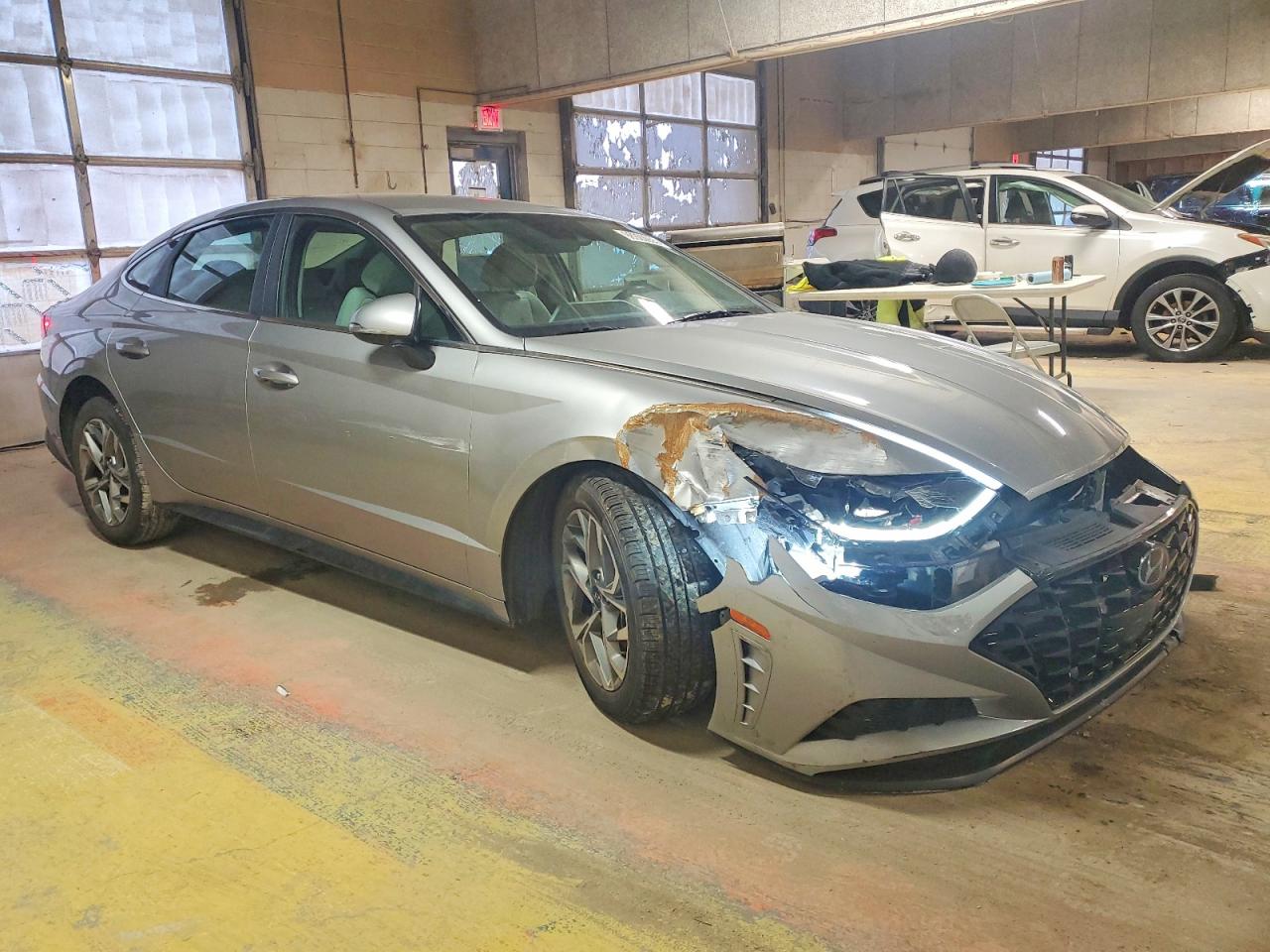 2020 HYUNDAI SONATA SEL photo 4