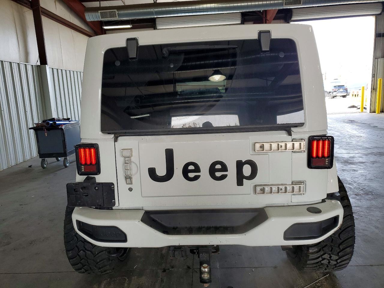 2015 JEEP WRANGLER UNLIMITED SAHARA photo 6