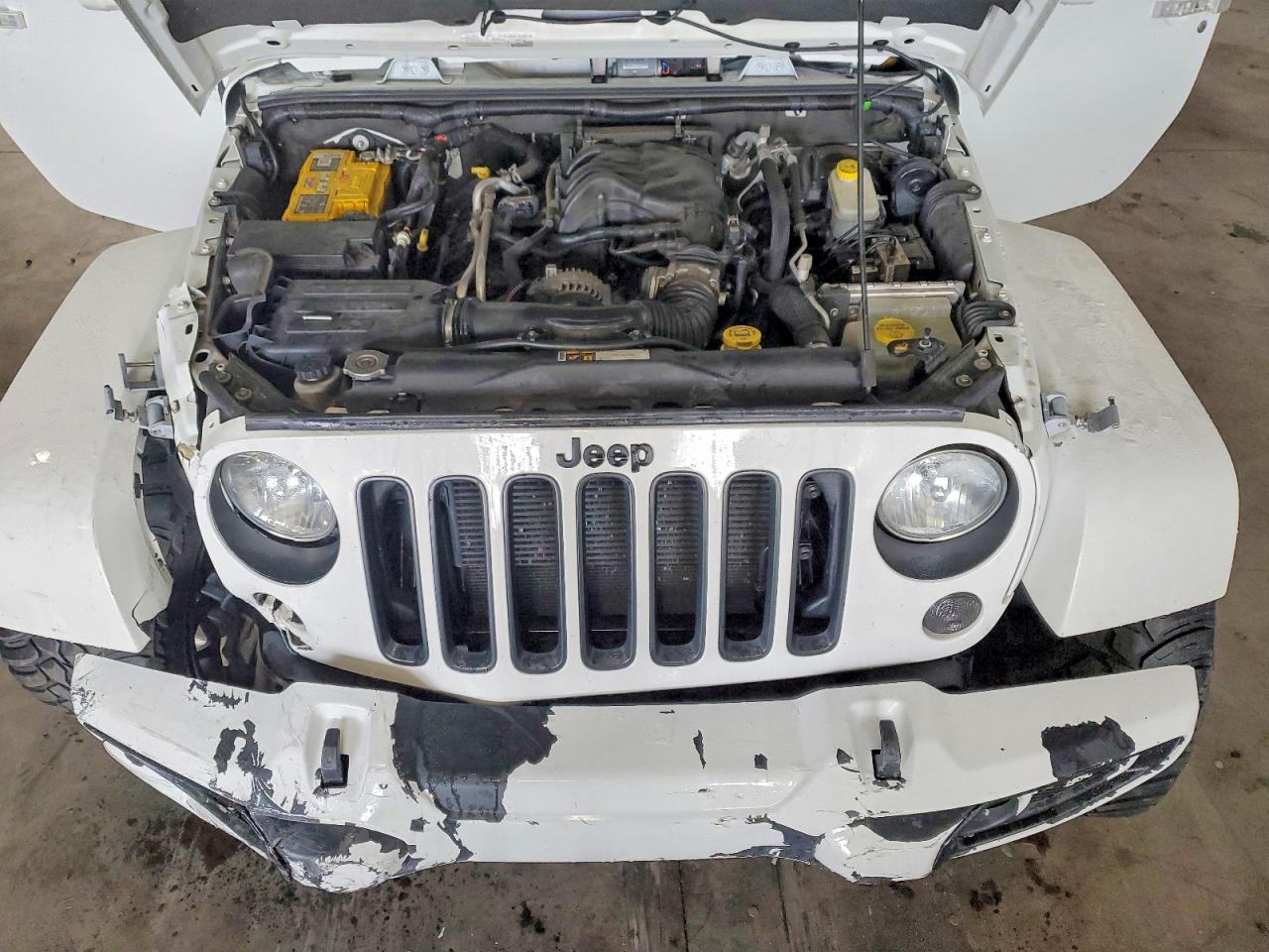 2015 JEEP WRANGLER UNLIMITED SAHARA photo 12